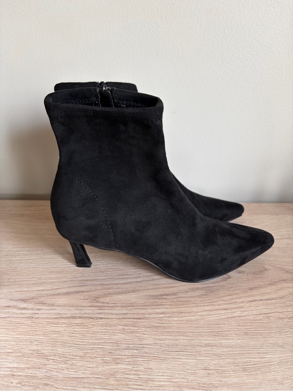 Steve Madden Black Suede Pointed Toe Ankle Boots with Kitten Heel